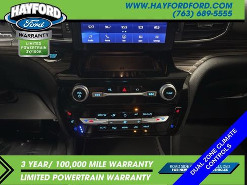 Used 2023 Ford Explorer Limited AWD/4WD image 18