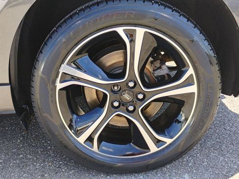 Used 2020 Ford Edge ST AWD/4WD image 9