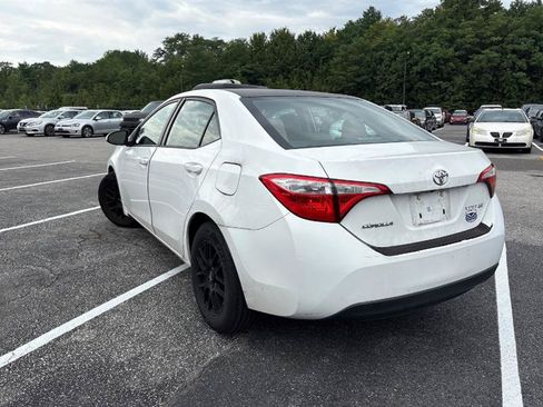 Used 2015 Toyota Corolla LE FWD image 6