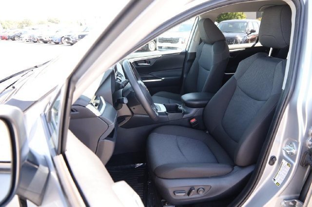 Used 2025 Toyota RAV4 XLE w/ Weather Package AWD/4WD image 8