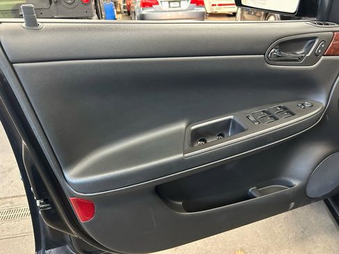 Used 2008 Chevrolet Impala LT image 12