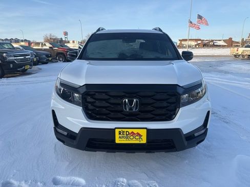 Used 2023 Honda Passport Elite image 2