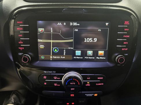 Used 2014 Kia Soul ! w/ Sun & Sound Package FWD image 20
