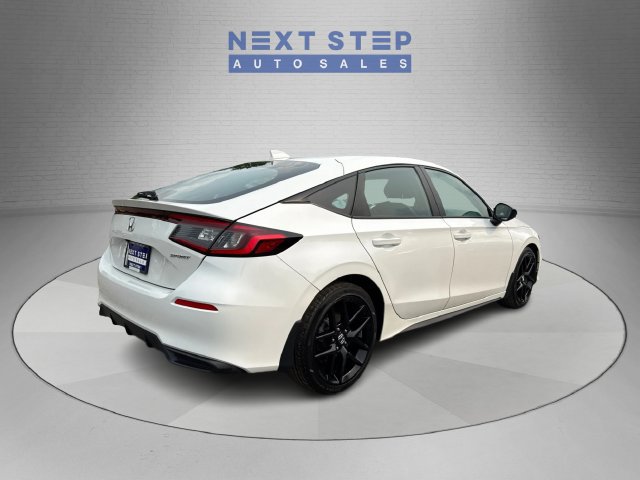 Used 2025 Honda Civic Sport image 8