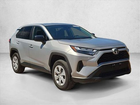 Used 2025 Toyota RAV4 LE AWD/4WD image 3