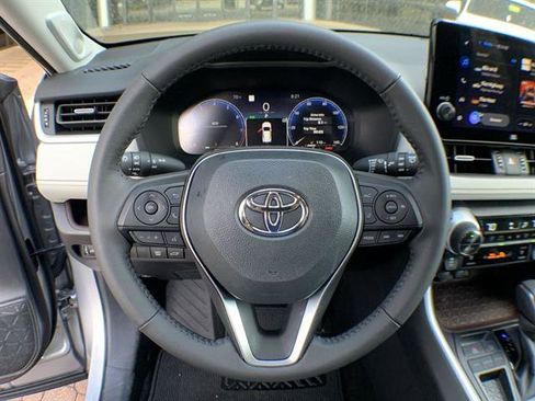 Used 2025 Toyota RAV4 Limited image 14