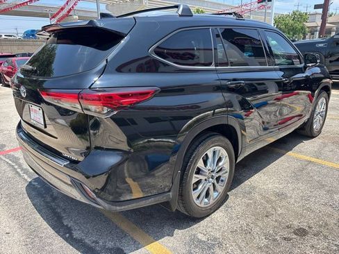 Used 2020 Toyota Highlander Limited FWD image 5