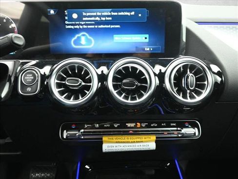 Used 2026 Mercedes-Benz GLA 250 4MATIC image 12