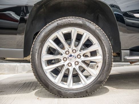 Used 2018 Cadillac Escalade Luxury image 32