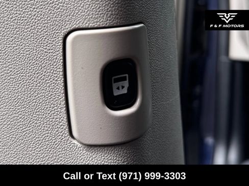 Used 2012 Dodge Grand Caravan SXT FWD image 20