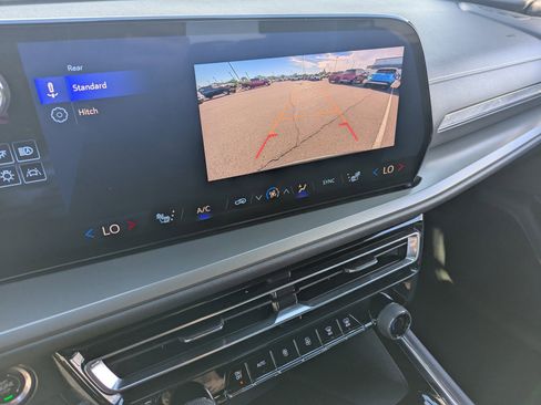 Certified 2025 Chevrolet Traverse LT image 29