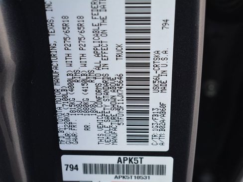 Used 2018 Toyota Tundra SR5 w/ TRD Off Road Package image 24