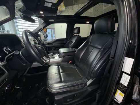 Used 2019 Ford F150 Lariat w/ Equipment Group 502A Luxury AWD/4WD image 14