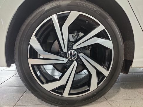 Used 2026 Volkswagen Jetta SEL FWD image 23