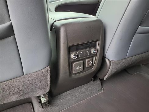 Used 2024 Buick Enclave Premium image 26