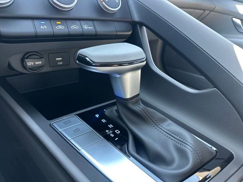 Used 2026 Hyundai Elantra SE image 25