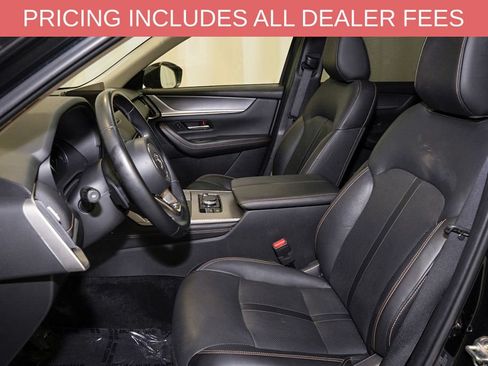 Used 2025 MAZDA CX-90 3.3 Turbo w/ Preferred Package AWD/4WD image 13