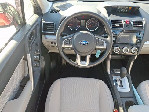 Used 2017 Subaru Forester 2.5i Premium w/ All-Weather Package image 11