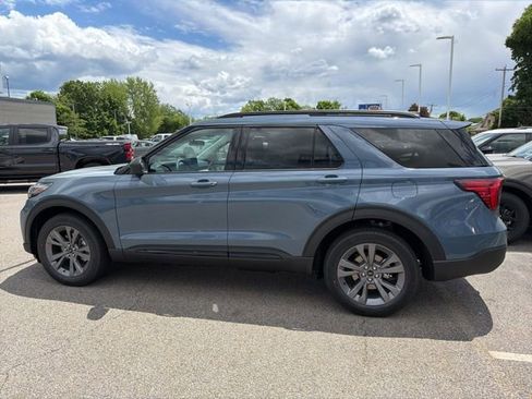 New 2026 Ford Explorer Active AWD/4WD image 7