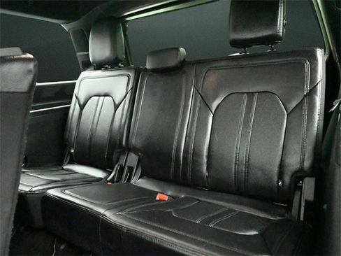 Used 2021 Ford Expedition Limited image 15