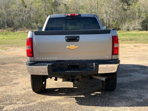 Used 2014 Chevrolet Silverado 2500 LT w/ Interior Plus Package image 4