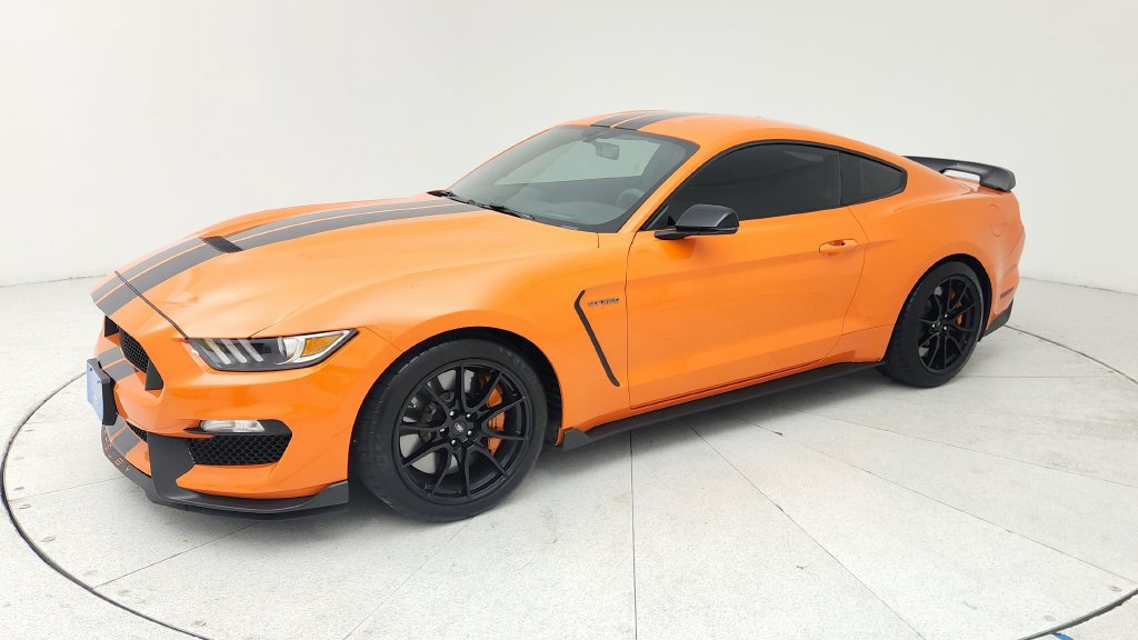 Used 2020 Ford Mustang Shelby GT350 w/ Technology Package RWD image 3