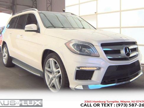 Used 2014 Mercedes-Benz GL 550 4MATIC image 1