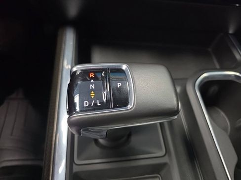 Certified 2022 Chevrolet Silverado 1500 LT w/ All Star Edition Plus AWD/4WD image 25