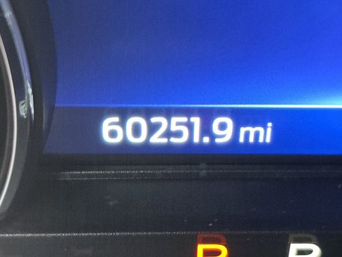 Used 2022 Ford Explorer Limited w/ Equipment Group 301A image 25