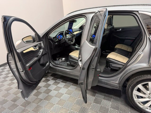 Used 2021 Ford Escape Titanium w/ Titanium Elite Package AWD/4WD image 12