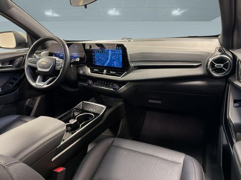 Used 2025 Chevrolet Equinox LT w/ Convenience Package II FWD image 29