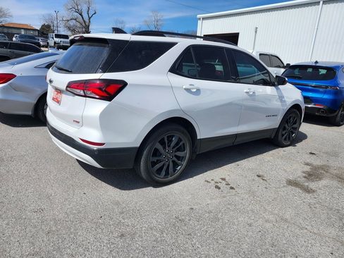 Used 2023 Chevrolet Equinox RS image 3