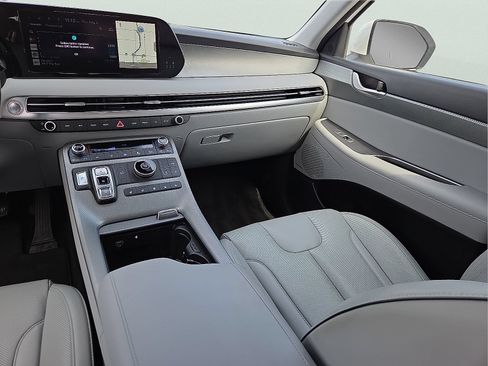 Used 2023 Hyundai Palisade SEL w/ Premium Package FWD image 12