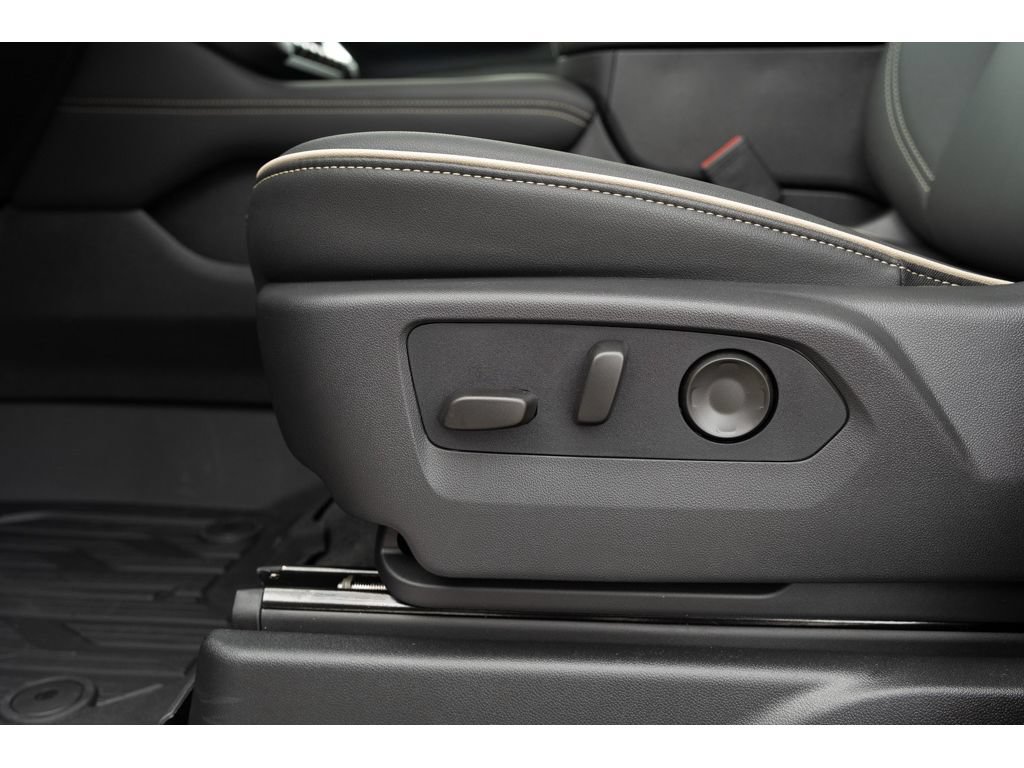 New 2026 GMC Yukon XL Elevation w/ Elevation Premium Package AWD/4WD image 15