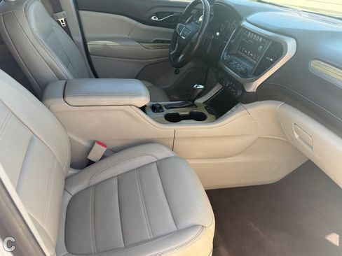 Used 2019 GMC Acadia Denali w/ Technology Package image 10