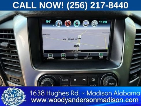 Used 2019 Chevrolet Suburban LT w/ LT Signature Package RWD image 8