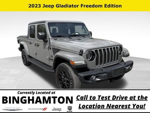 Used 2023 Jeep Gladiator Sport AWD/4WD image 1