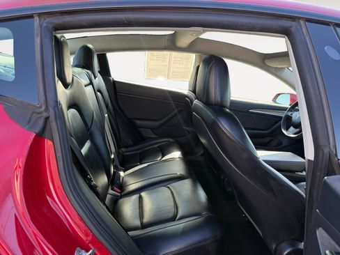 Used 2022 Tesla Model 3 Long Range AWD/4WD image 18