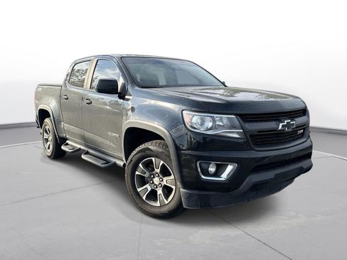 Used 2017 Chevrolet Colorado Z71 w/ LPO, Gearon Divider Package image 3