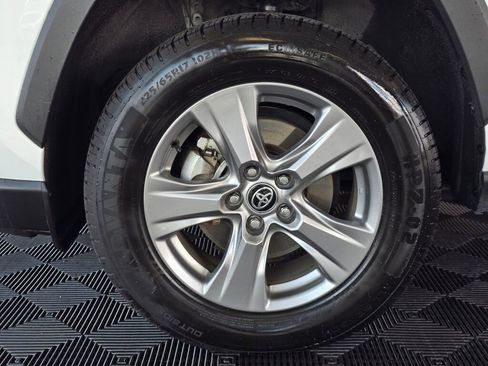 Certified 2024 Toyota RAV4 XLE AWD/4WD image 11