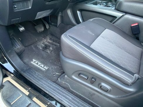 Used 2023 Nissan Titan SV w/ SV Convenience Package RWD image 7