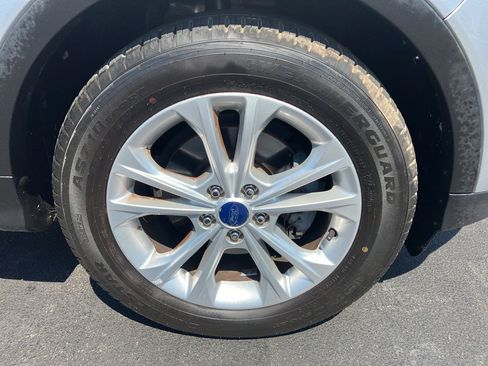 Used 2018 Ford Escape SE FWD image 10