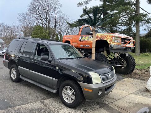 Used 2005 Mercury Mountaineer Convenience image 2