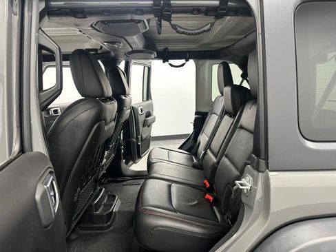 Used 2019 Jeep Wrangler Unlimited Rubicon image 34