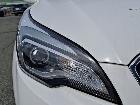 Used 2020 Buick Envision Essence image 9