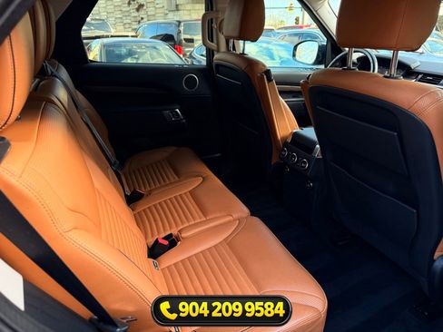 Used 2018 Land Rover Discovery HSE AWD/4WD image 31