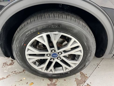 Used 2022 Ford Escape SEL image 25