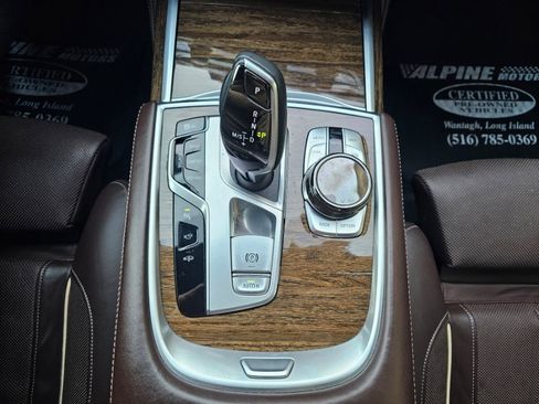 Used 2019 BMW 750i xDrive w/ Executive Package image 16