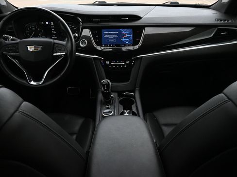 Used 2023 Cadillac XT6 Sport w/ Technology Package AWD/4WD image 7