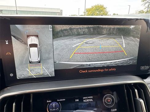 New 2025 Lexus LX 600 4WD w/ Luxury Package image 24